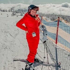 North Face bright Vermillion Ski Jacket with all the Bells and Whistles